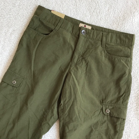 Woolrich Pants - NWT Woolrich Hiking Capri Pants, Size 6